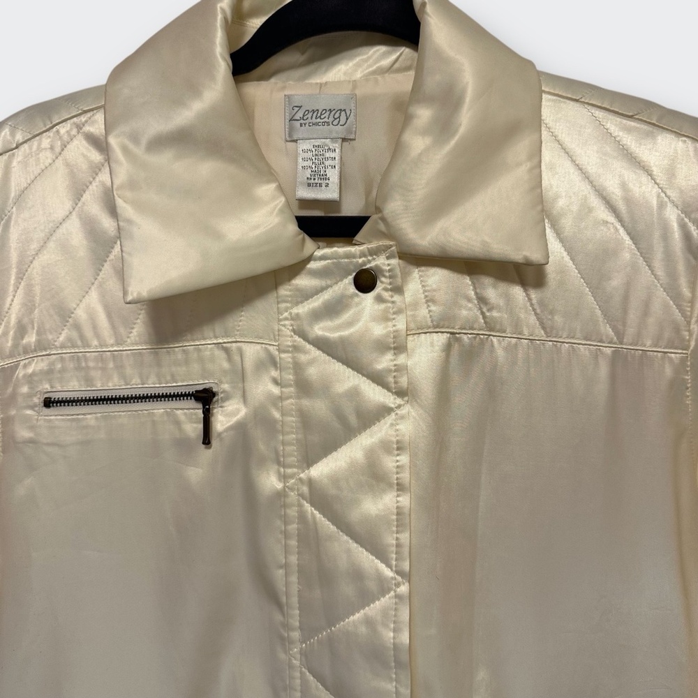 Chico's ZENERGY Quilted Utility Jacket Ivory Satin 2 Large Athleisure Y2K Casual - Picture 2 of 9